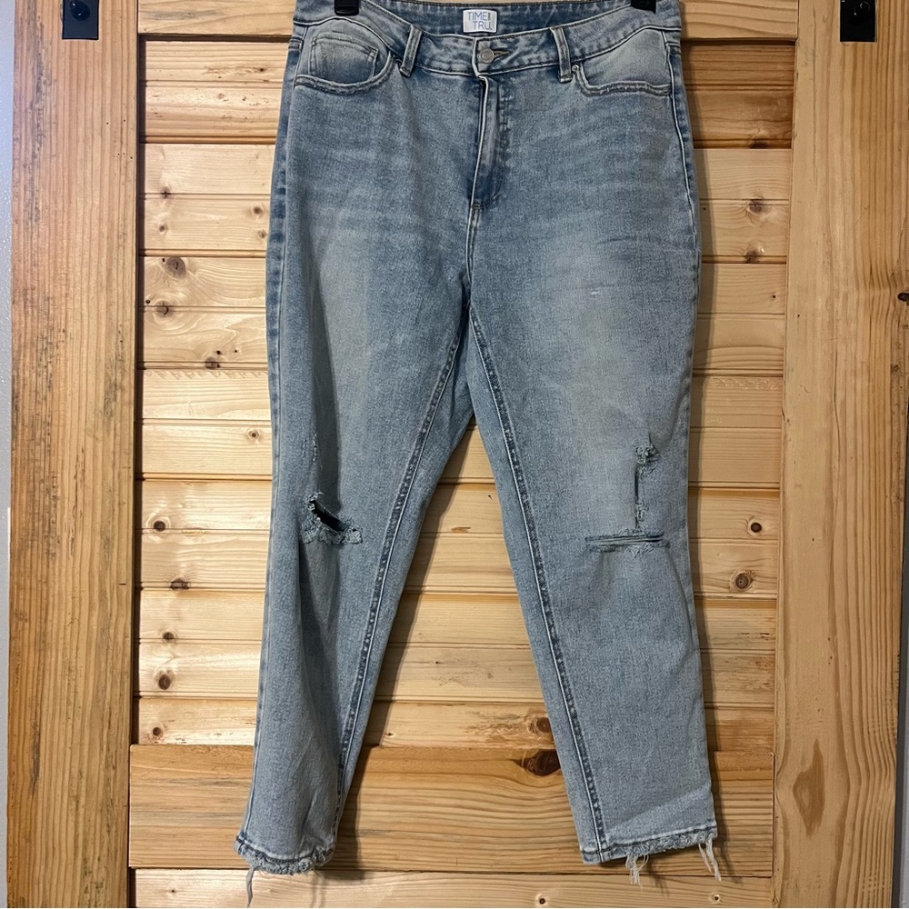 Time and Tru Light Blue Distressed Ankle Jeans